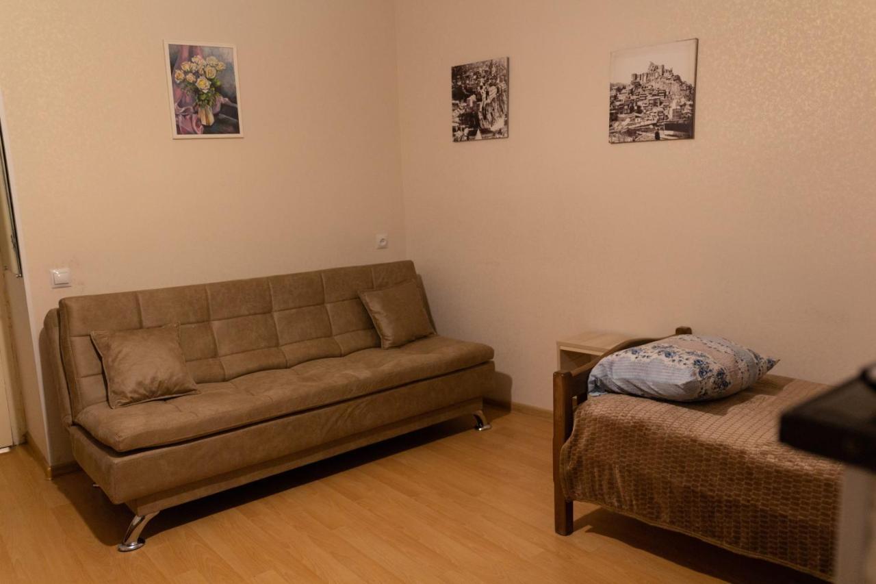 Guest House Hello Тбилиси Екстериор снимка